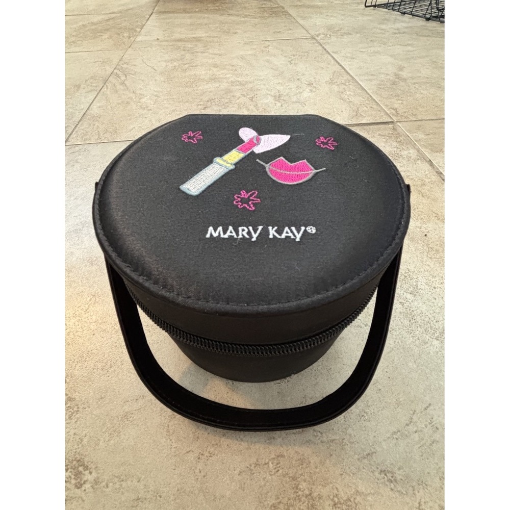RARE New Mary Kay Cosmetic Makeup Round Make-up Case with Carry Handle